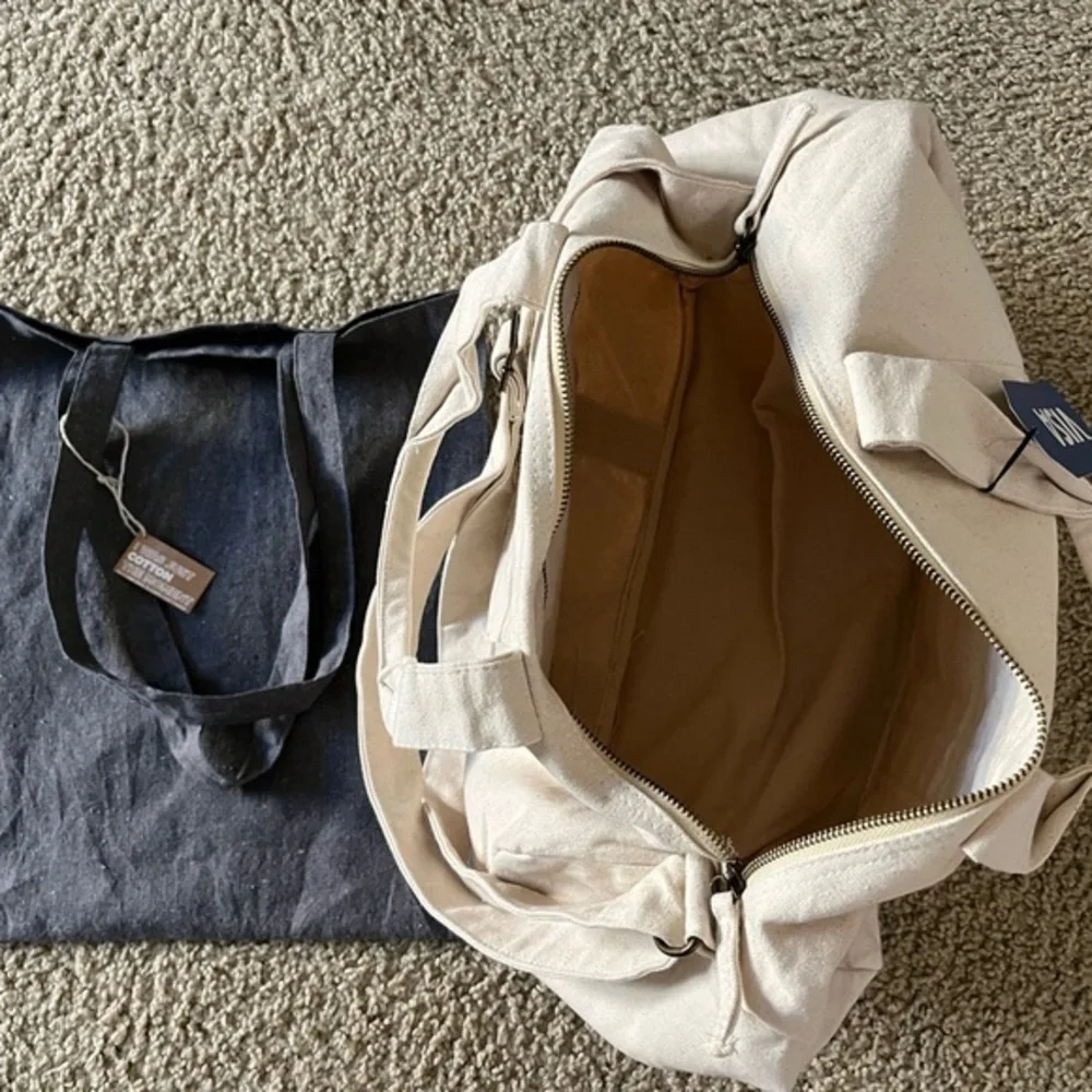 Visa Duffel Bag & Tote Bag Set - 100%‎ Organic Cotton, New with Tags, Logo